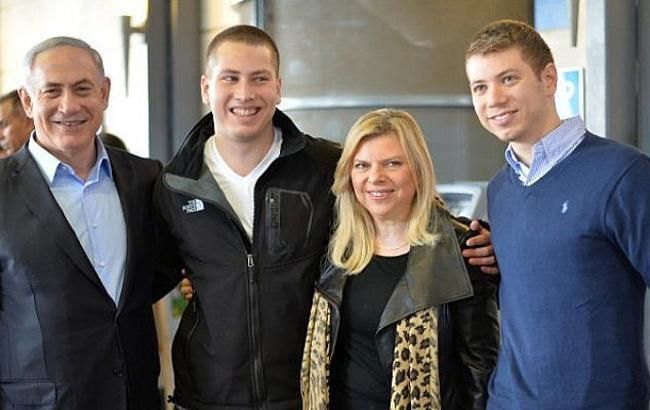 Жену и сына израильского премьера подозревают в коррупции Жену и сына израильского премьера подозревают в коррупции