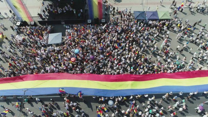 У Кишиневі мирний мітинг за об'єднання Молдови з Румунією перетворився на протест