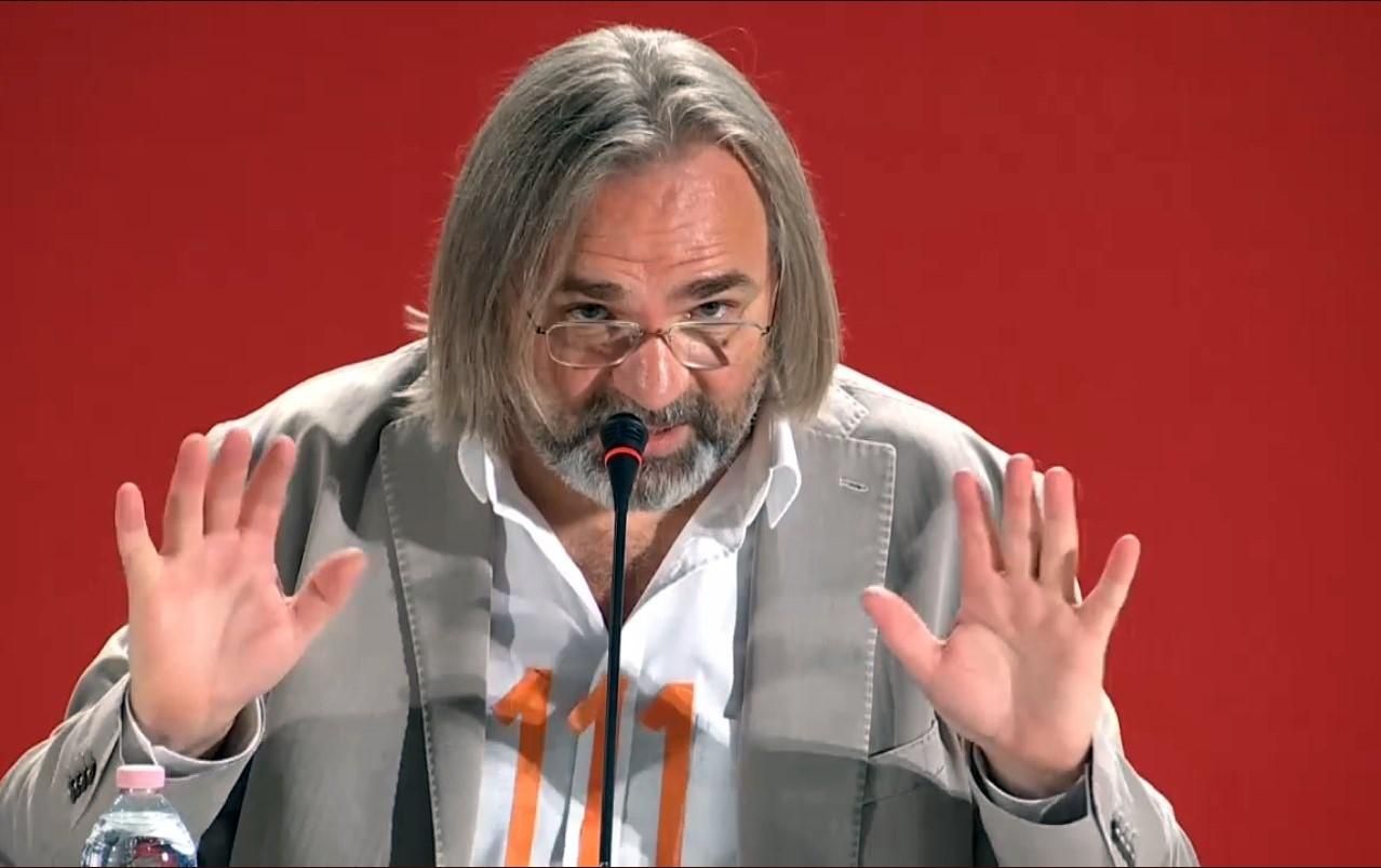 "Акт сочувствия": как российский режиссер вспомнил о Сенцове на Венецианском кинофестивале "Акт сочувствия": как российский режиссер вспомнил о Сенцове на Венецианском кинофестивале