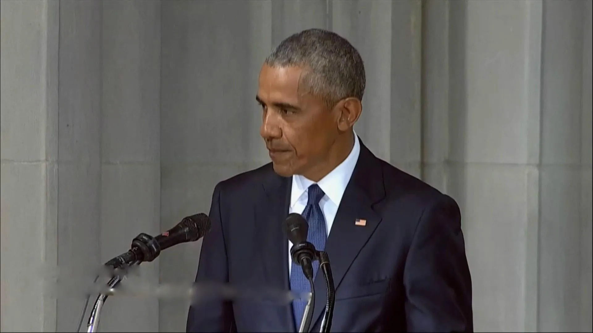 Барак Обама на церемонії поховання Маккейна