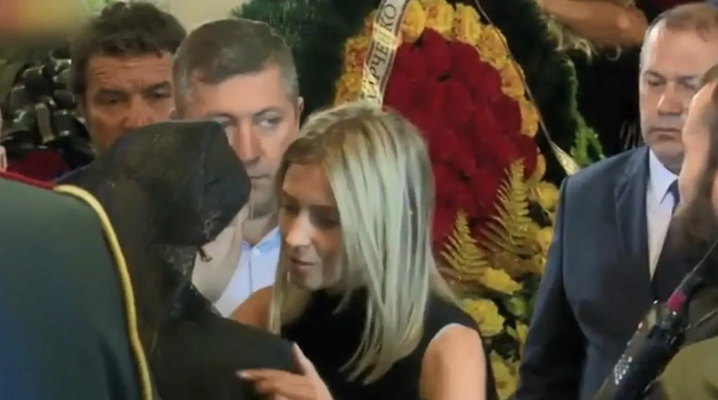 На похорони Захарченка приїхали Сергій Аксьонов та Наталія Поклонська