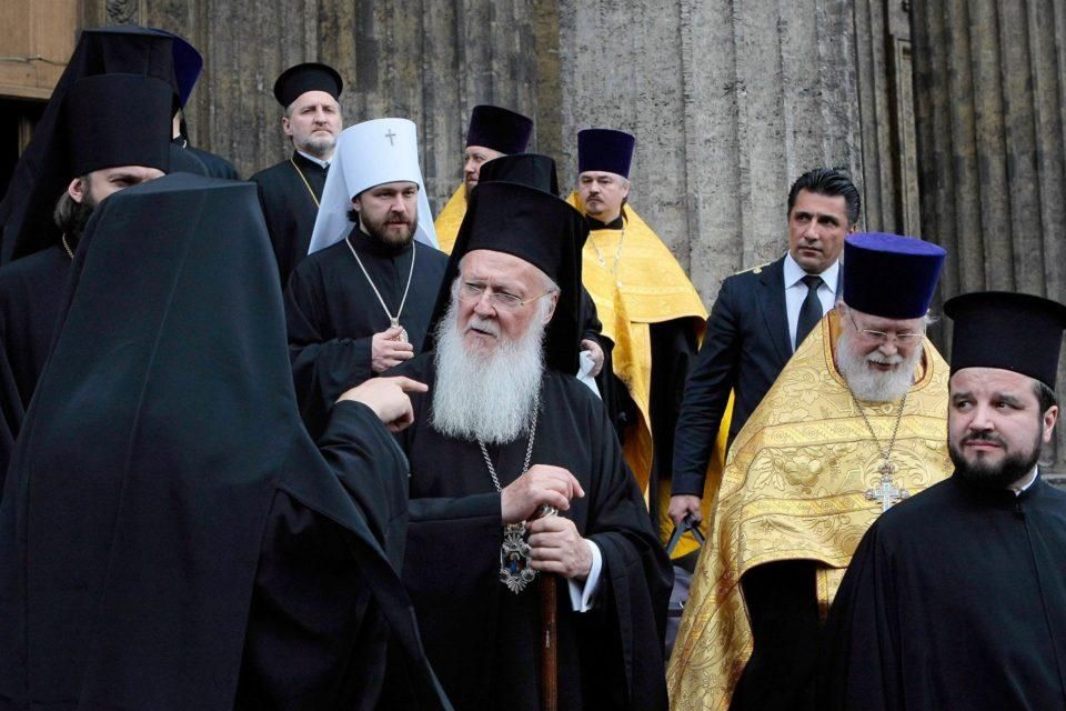 Коли Україна отримає Томос про надання автокефалії православній церкві
