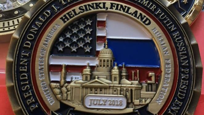 Білий дім випустив монету на честь саміту Трампа і Путіна у Гельсінкі 