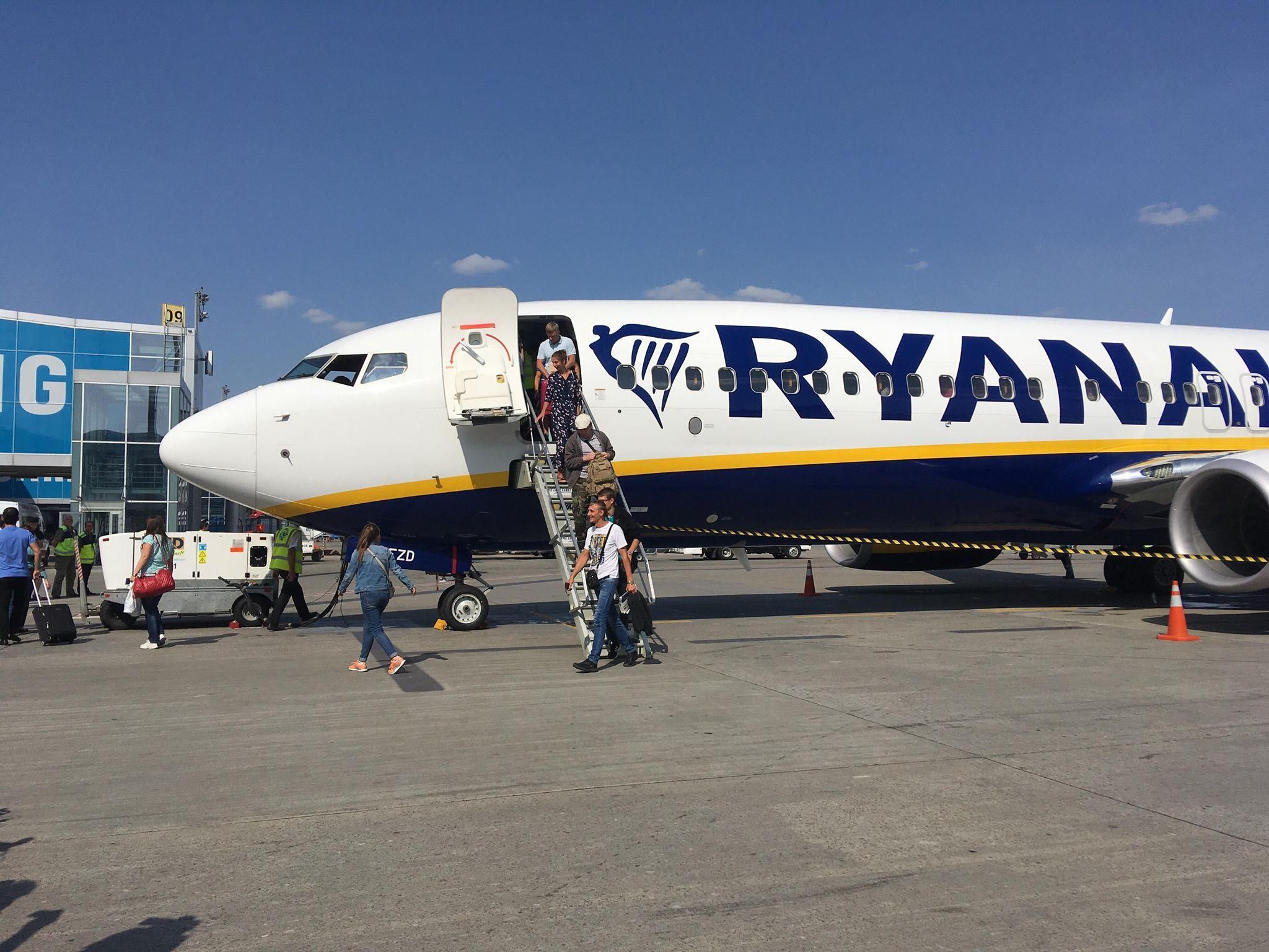 Ryanair совершил свой первый рейс из Украины: фото Ryanair совершил свой первый рейс из Украины: фото