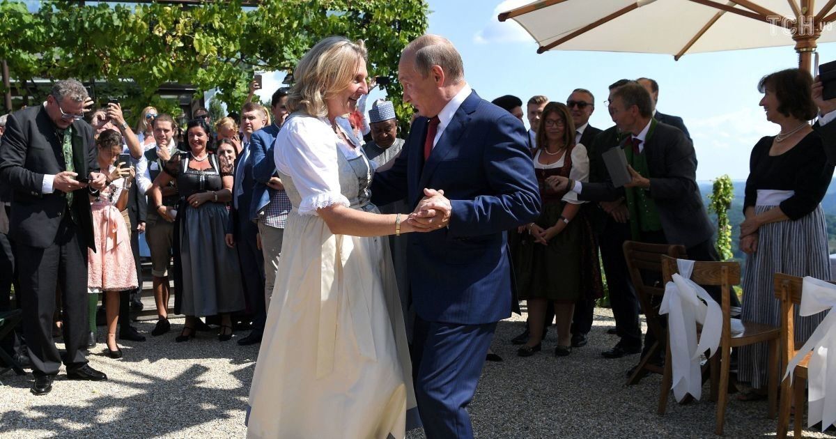 Як вплинув "весільний візит" Путіна на відносини між Австрією і Україною 