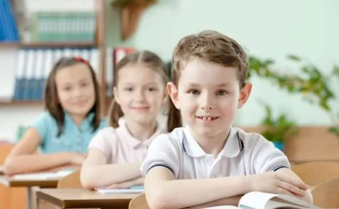 школярі школярі