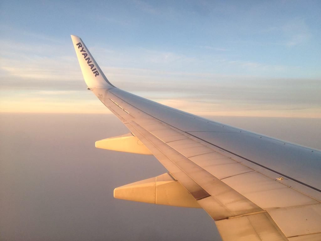 Ryanair в Украине: Порошенко поздравил лоукост свежими цифрами про безвиз