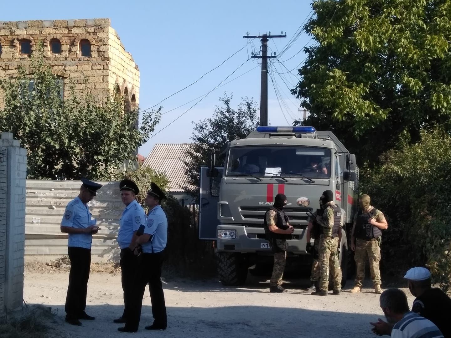 Новые обыски в оккупированном Крыму: задержали крымскотатарского активиста Новые обыски в оккупированном Крыму: задержали крымскотатарского активиста