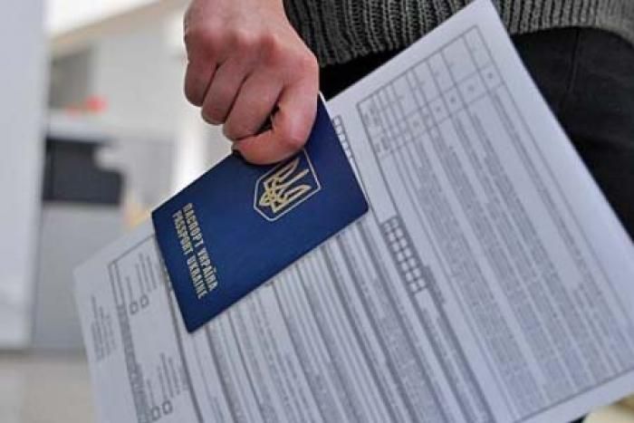 Ежегодно из Украины за границу выезжает около миллиона граждан, – Климкин