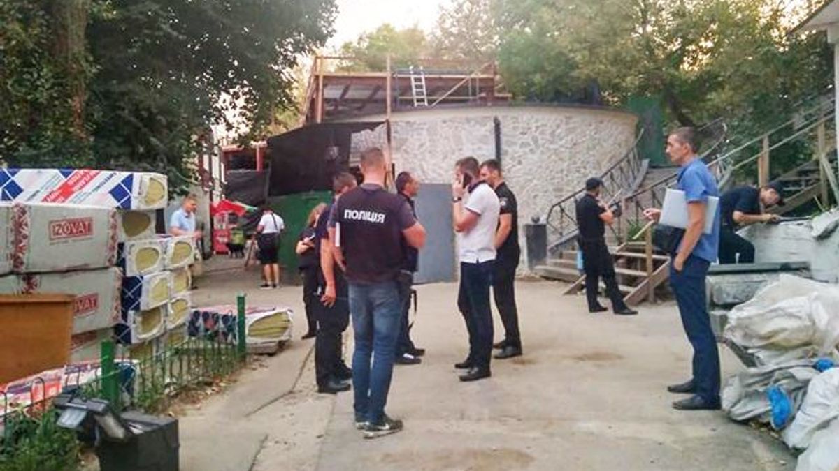 На киевском рынке устроили стрельбу: фото На киевском рынке устроили стрельбу: фото