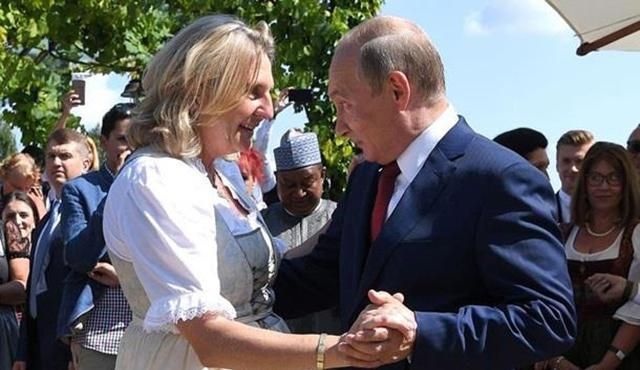 Как приглашение Путина на свадьбу в Австрию повлияло на отношения с Украиной