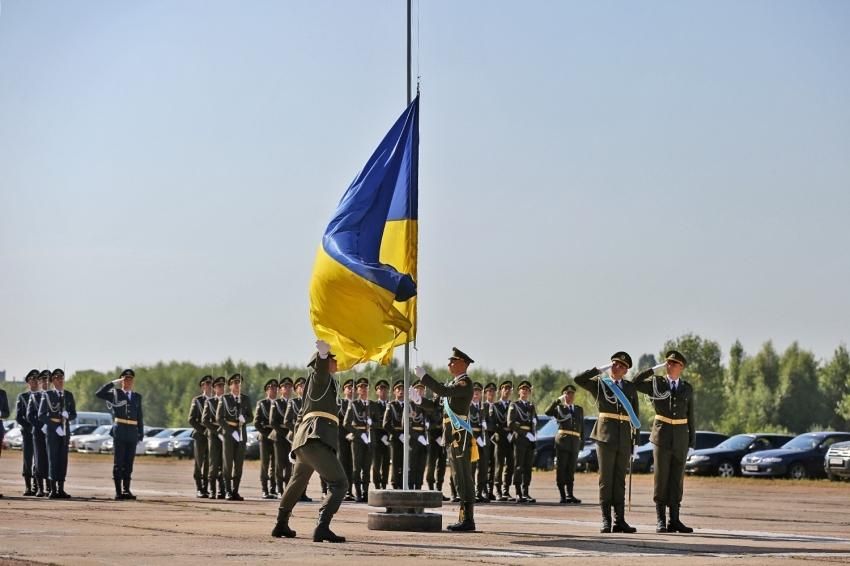 Новое воинское приветствие "Слава Украине": Комитет Рады поддержал изменения