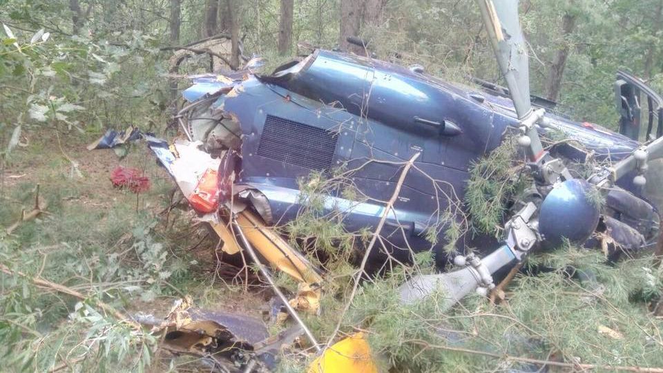 В Киеве упал вертолет на Трухановом острове - 6 сентября 2018 В Киеве упал вертолет на Трухановом острове - 6 сентября 2018