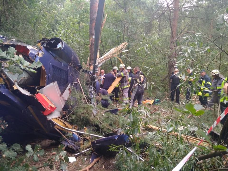 Упал верторлет в Киеве на Трухановом острове - детали катастрофы