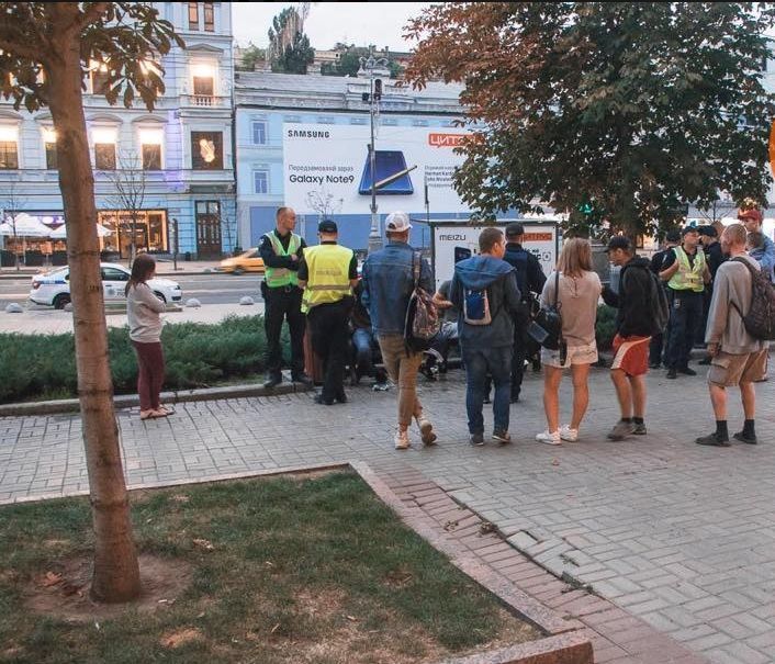 На представителей ЛГБТ напали с ножом в центре Киева: детали