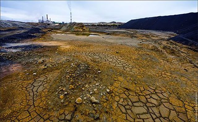 После химвыброса в Крыму пройдут опасные кислотные дожди После химвыброса в Крыму пройдут опасные кислотные дожди