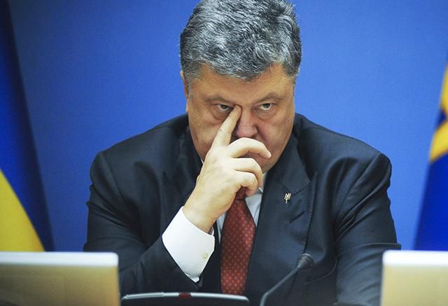 В адміністрації Порошенка є кімната, яка може перетворюватись на "закритий бункер" В адміністрації Порошенка є кімната, яка може перетворюватись на "закритий бункер"