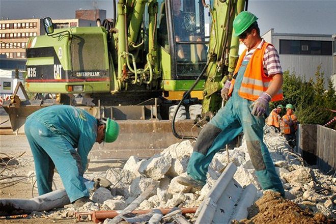 Що втрачає Україна через збільшення потоку трудових мігрантів: думка економіста Що втрачає Україна через збільшення потоку трудових мігрантів: думка економіста
