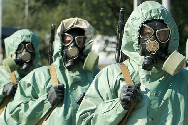 Боевики на Донбассе готовятся к боям с применением химического оружия, – разведка