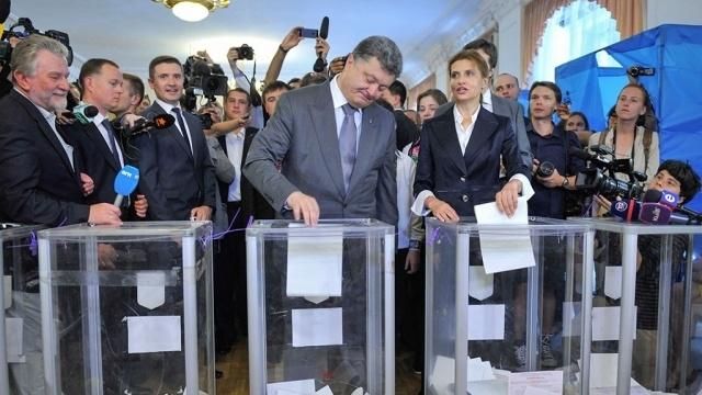 Партия Порошенко поддержит новый избирательный закон, если он им понравится, – журналистка