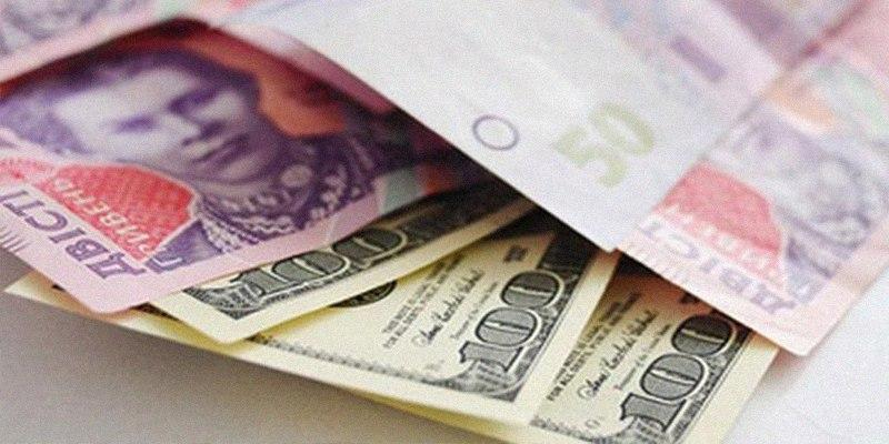 Проблемы с перевозками "Укрзализныци" бьют по курсу гривны