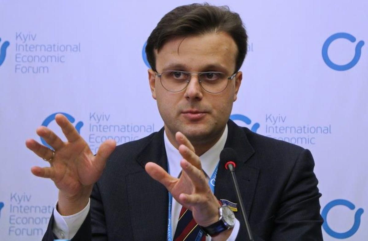Премьер-министру доложили о критической ситуации на "Укрзализныце"