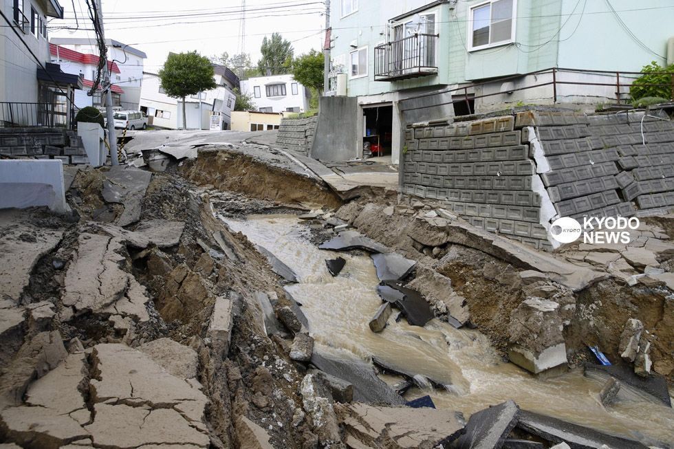 Смертельное землетрясение в Японии: количество жертв увеличилось Смертельное землетрясение в Японии: количество жертв увеличилось