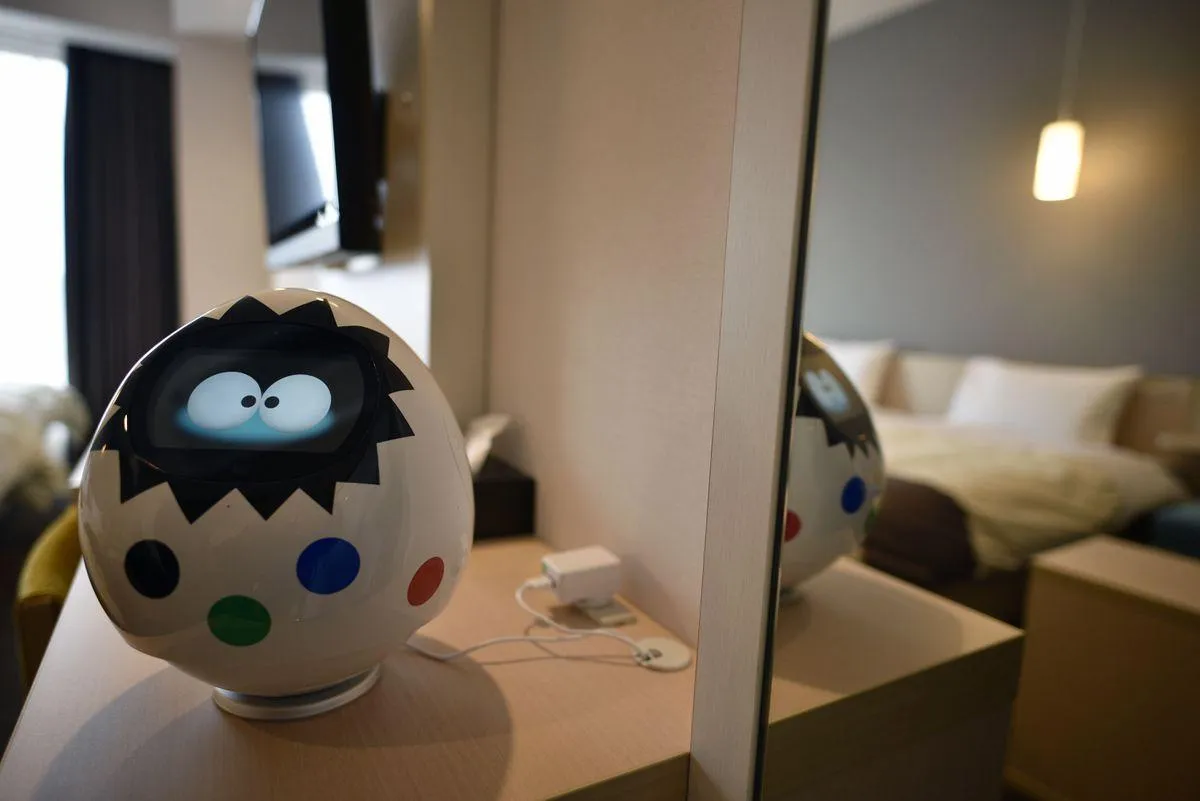 В кімнатах готелю стоять роботи В кімнатах готелю стоять роботи