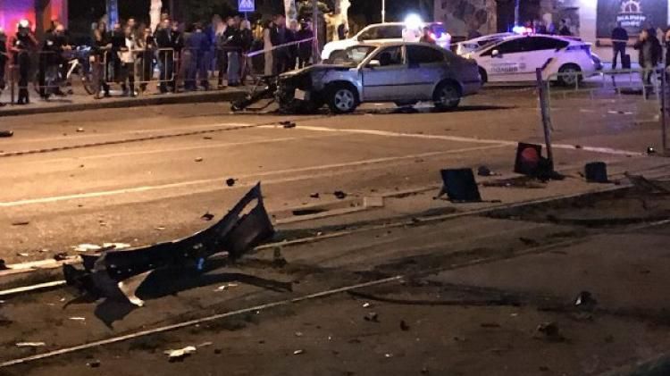 Авария на Фонтане в Одессе: видео ДТП с камер наблюдения 18+ Авария на Фонтане в Одессе: видео ДТП с камер наблюдения 18+