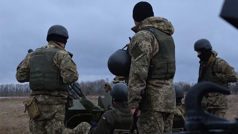 За сутки пророссийские боевики 10 раз били по позициям ВСУ из тяжелого вооружения