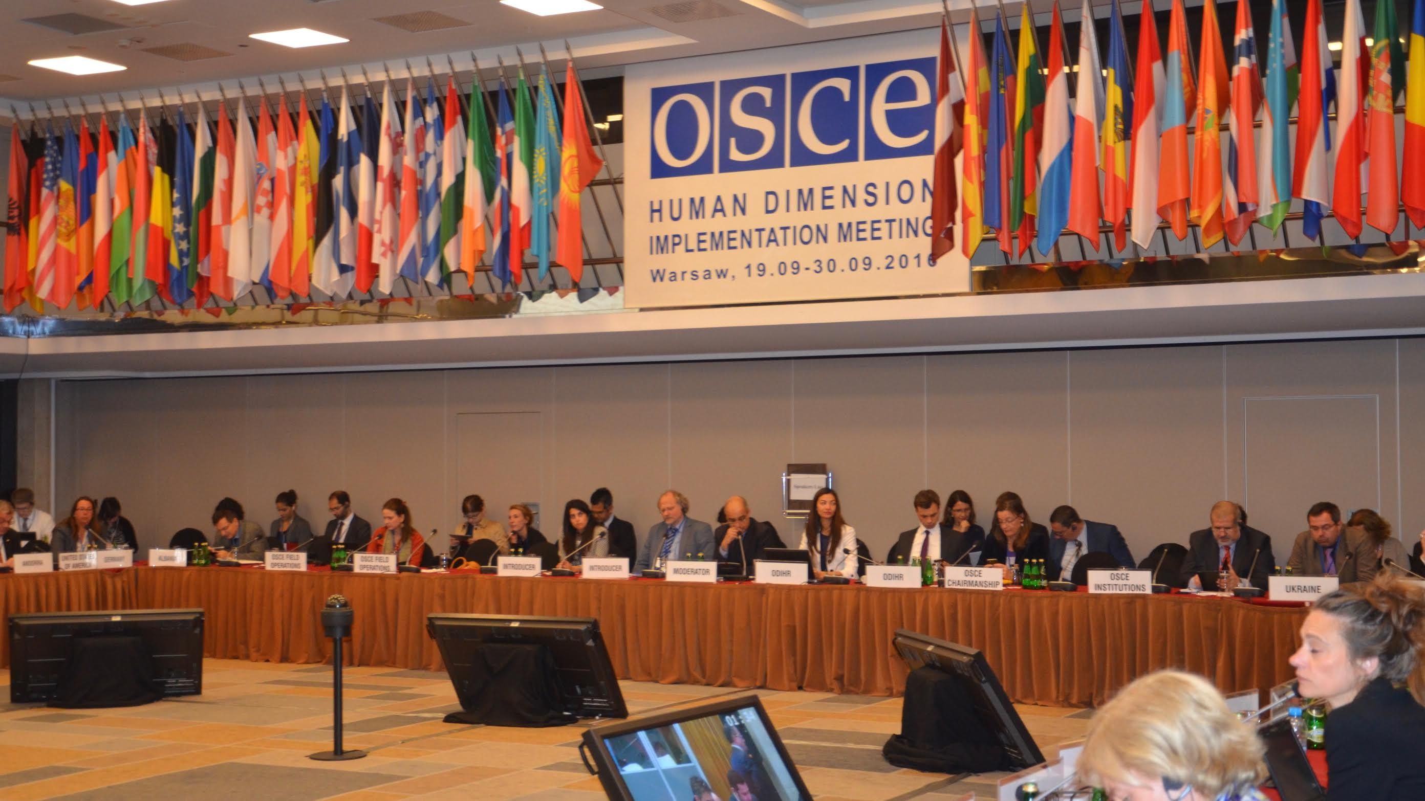 В Польше началось совещание ОБСЕ по соблюдению прав человека В Польше началось совещание ОБСЕ по соблюдению прав человека