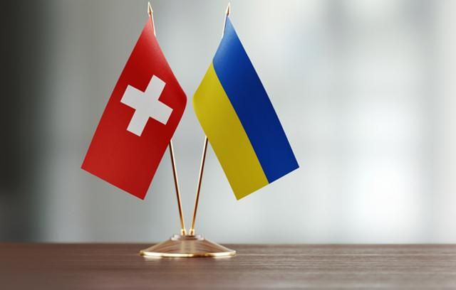 Окупований Крим відвідала делегація зі Швейцарії: Україна пригрозила санкціями
