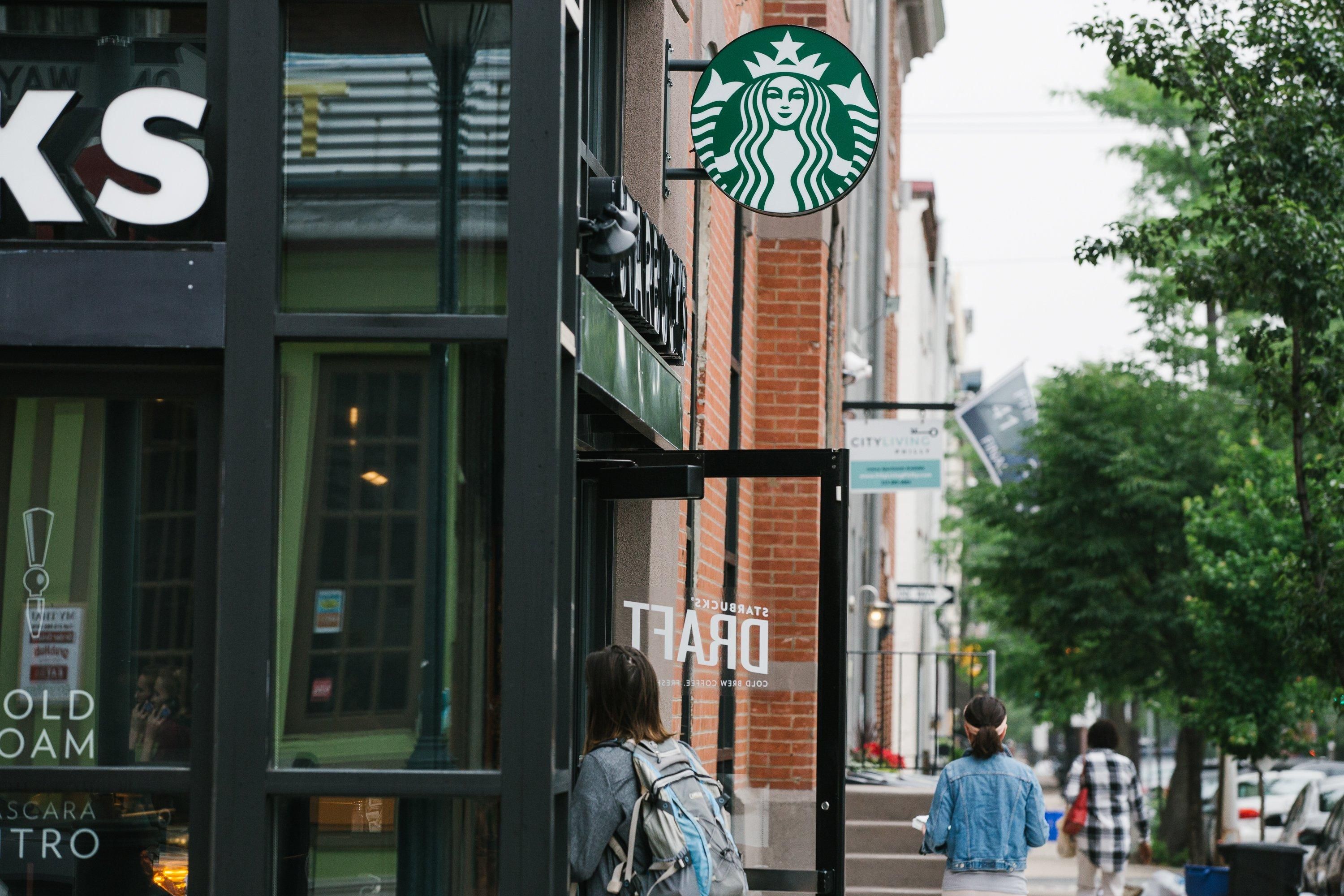 Starbucks не відкриватиме кав'ярень в Україні: відома причина Starbucks не відкриватиме кав'ярень в Україні: відома причина