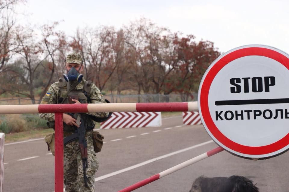 Химвыброс в Армянске: в полиции озвучили неожиданные версии загрязнения Химвыброс в Армянске: в полиции озвучили неожиданные версии загрязнения