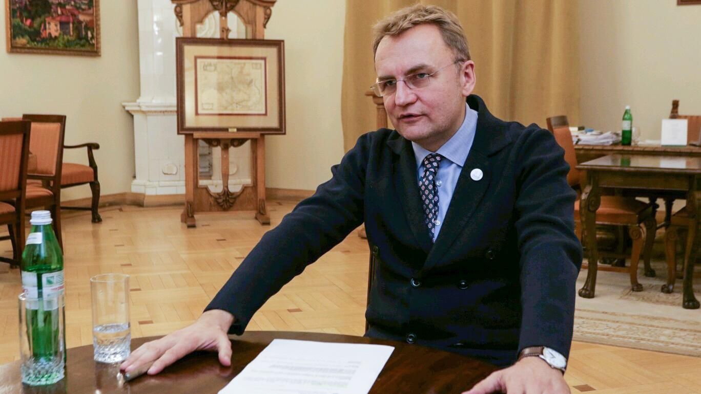 Із "Самопомочі" виключили депутатів, які проголосували за виділення землі колезі Із "Самопомочі" виключили депутатів, які проголосували за виділення землі колезі