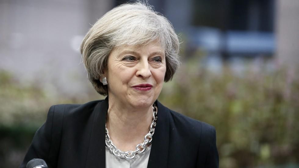 У Британії хочуть відправити Мей у відставку 