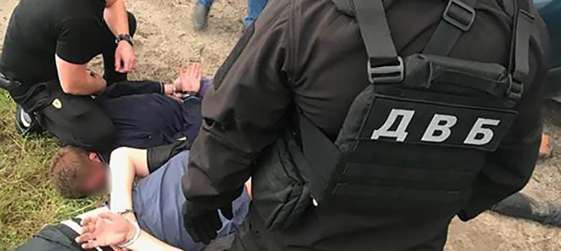 Поліція затримала зухвале злочинне угрупування на Львівщині: деталі Поліція затримала зухвале злочинне угрупування на Львівщині: деталі