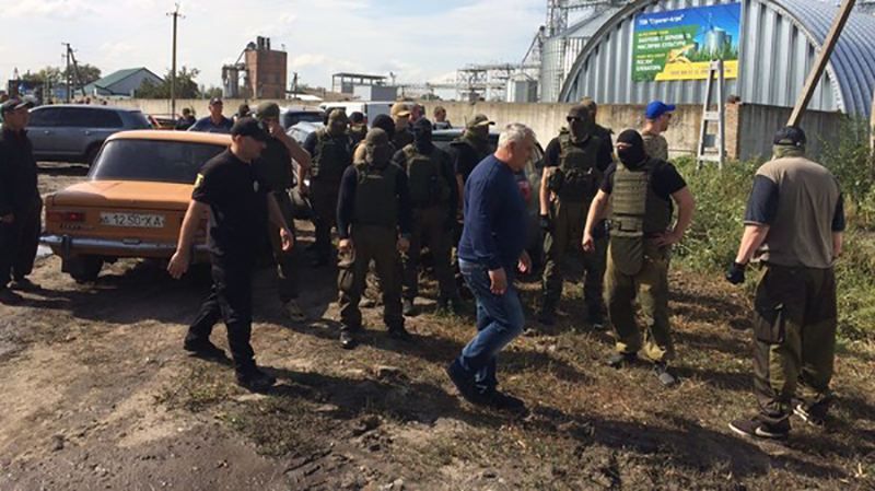 Рейдерский захват элеватора в Харьковской области: прокуратура сказала свое слово