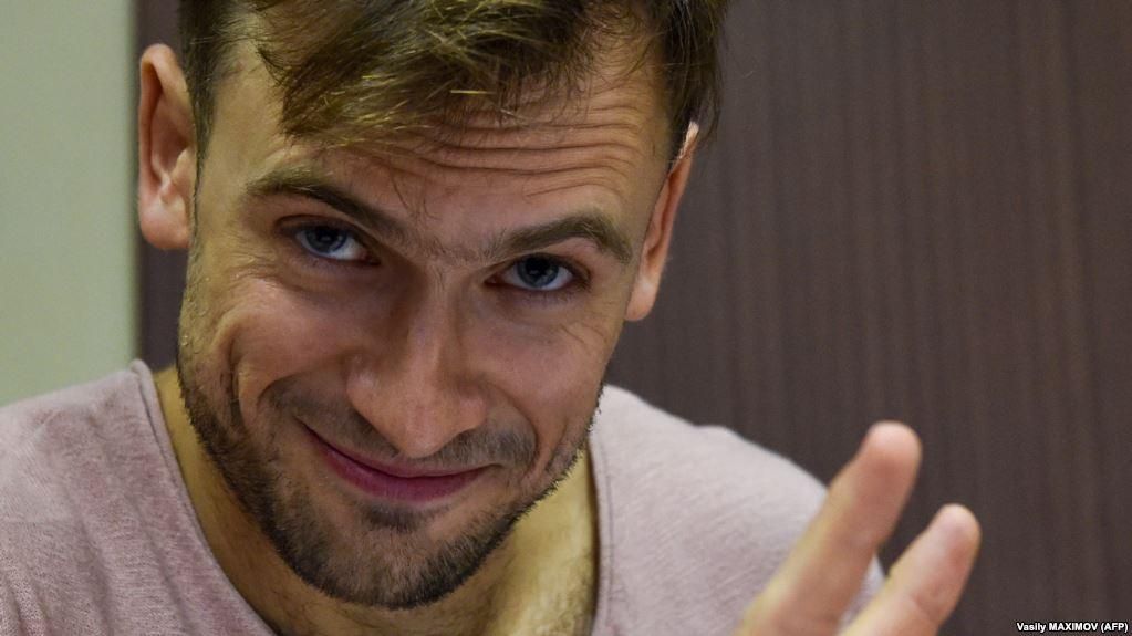 Учасник Pussy Riot потрапив в реанімацію у важкому стані Учасник Pussy Riot потрапив в реанімацію у важкому стані