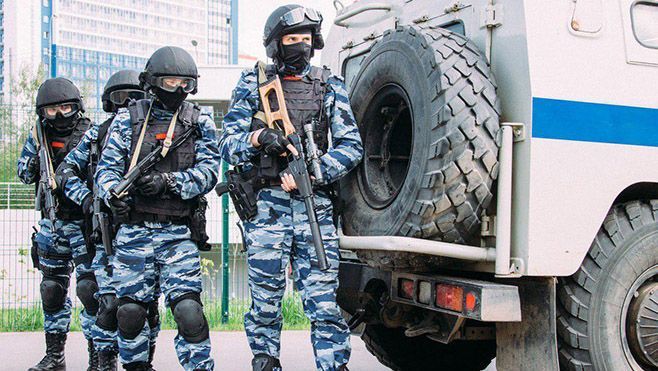 ОМОНовцы обыскали дом крымскотатарского активиста, он пропал со связи ОМОНовцы обыскали дом крымскотатарского активиста, он пропал со связи