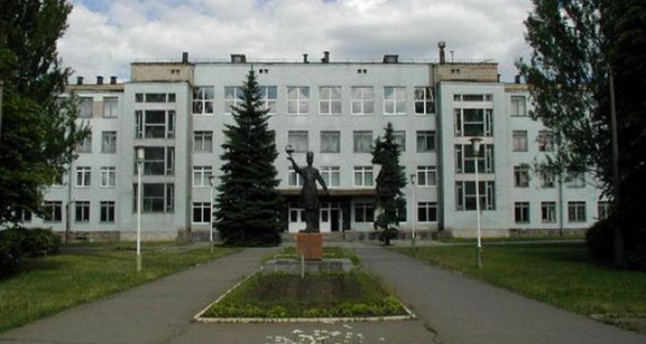 Реалии университетского образования в Луганске: из 18 человек в группе на пары ходит только один