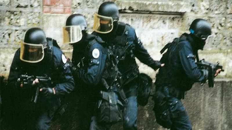 У Нідерландах затримали російських шпигунів, які прямували до Швейцарії У Нідерландах затримали російських шпигунів, які прямували до Швейцарії