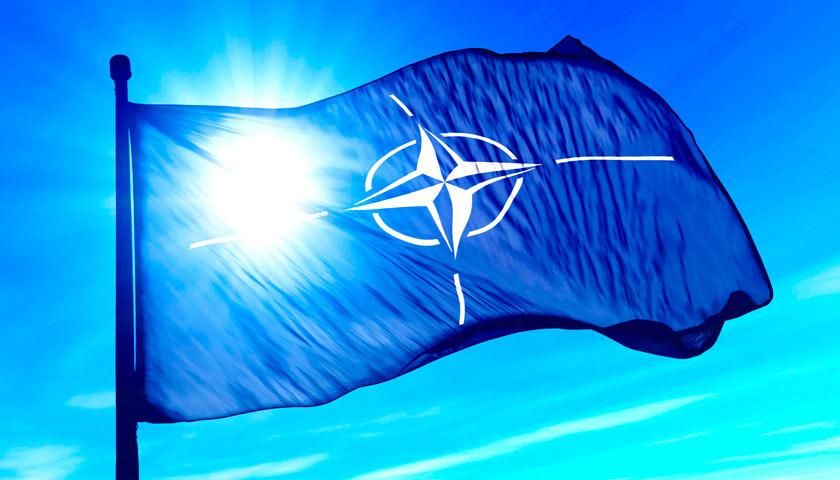 Поддержка реформ и политика сдерживания: в НАТО рассказали об отношении к Украине и России