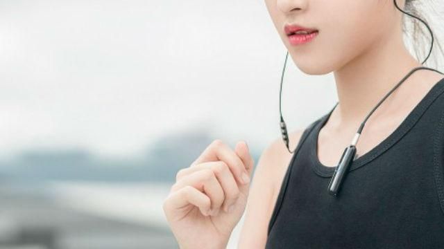 Meizu представила девайс, що перетворює будь-які навушники на бездротові 