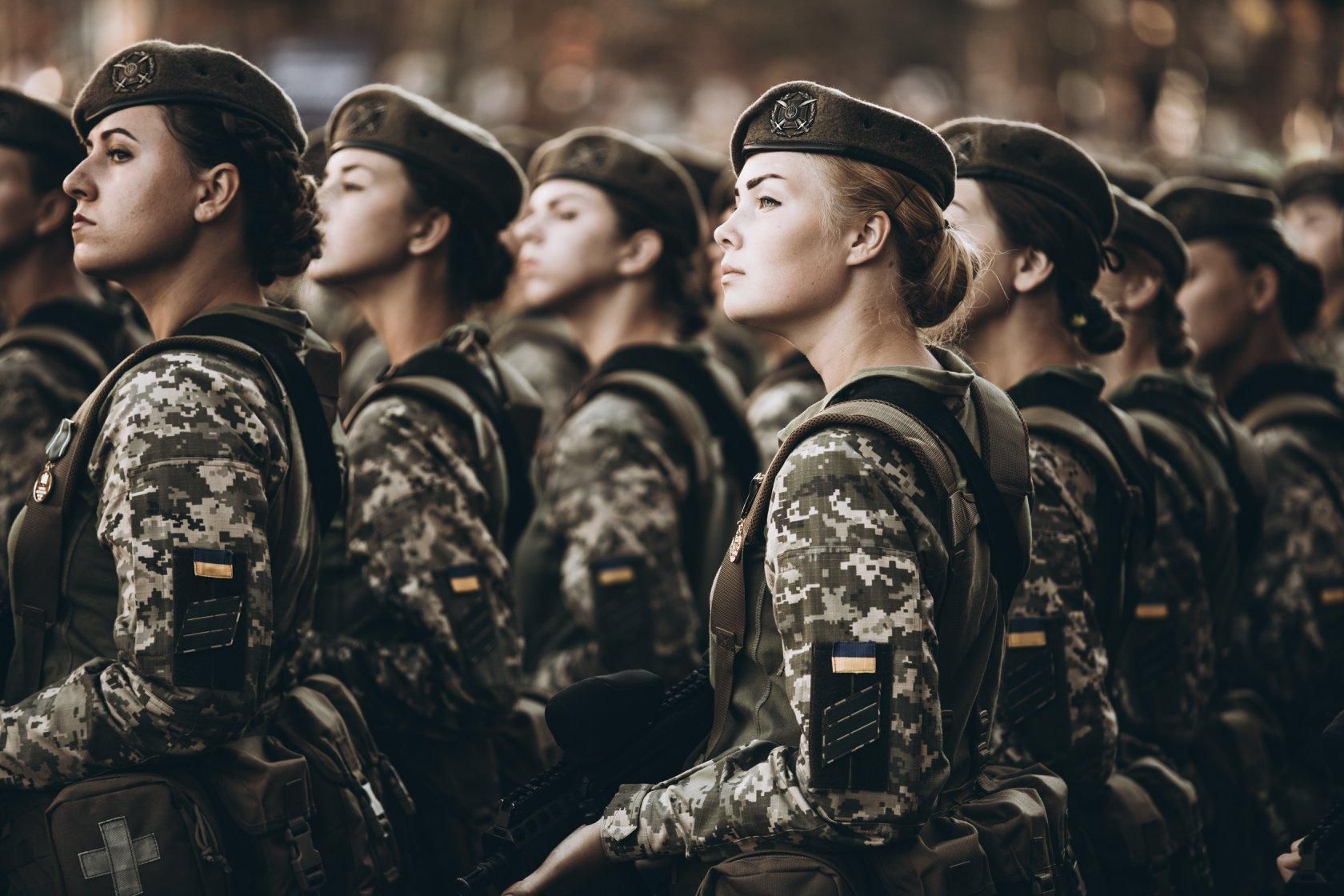 Це зміцнить українське військо: що передбачає новий закон про гендерну рівність в ЗСУ