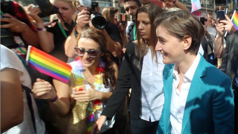 В Сербии к параду ЛГБТ присоединились премьер-министр и мэр Белграда