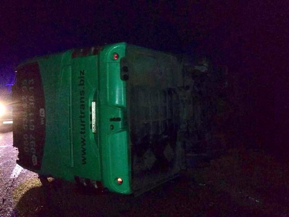 ДТП з автобусом на Львівщині: 8 осіб потрапили до лікарень
