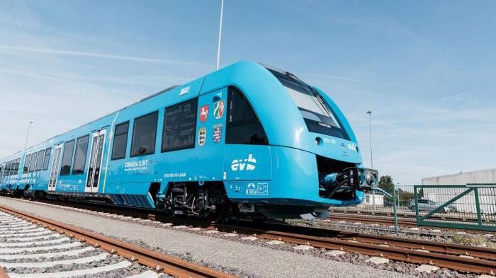 В Германии запустили первый в мире поезд на водородном топливе: фото