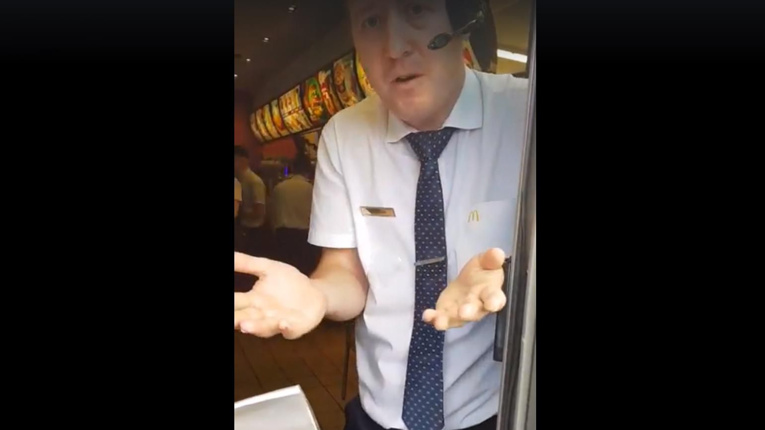 В киевском McDonald's отказались обслуживать на украинском: видео языкового скандала В киевском McDonald's отказались обслуживать на украинском: видео языкового скандала