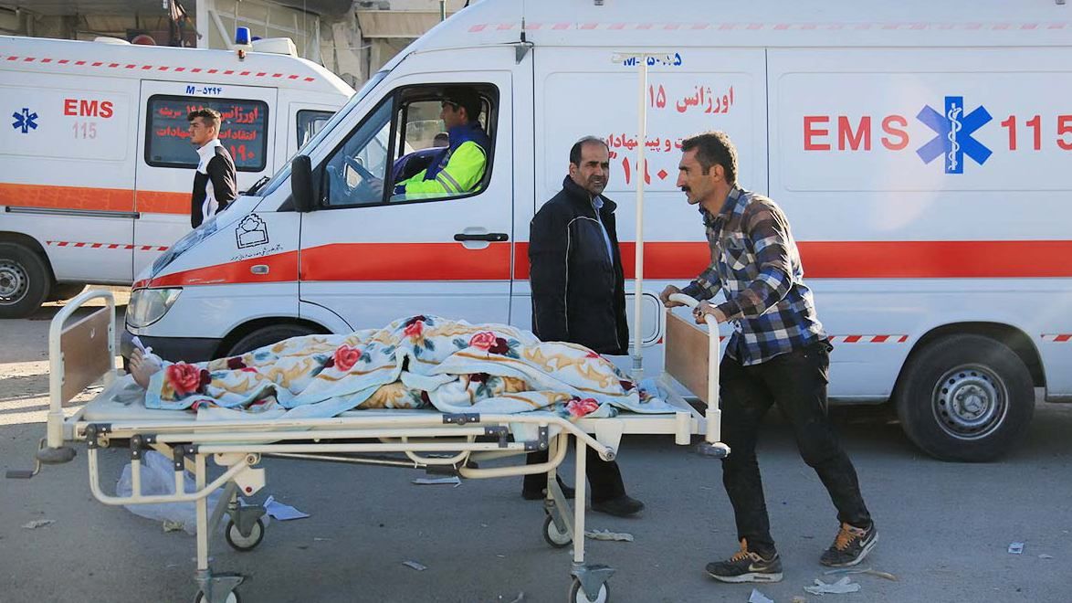 Бензовоз протаранил пассажирский автобус: более 20 человек погибли Бензовоз протаранил пассажирский автобус: более 20 человек погибли